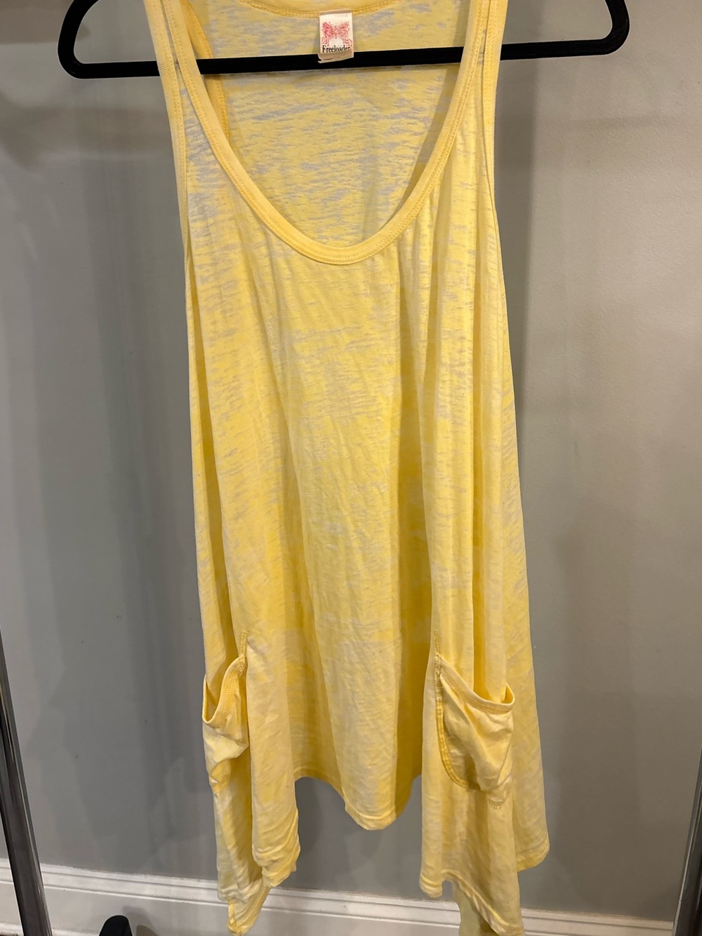Freeloader Yellow Pocket Swing Tank size medium